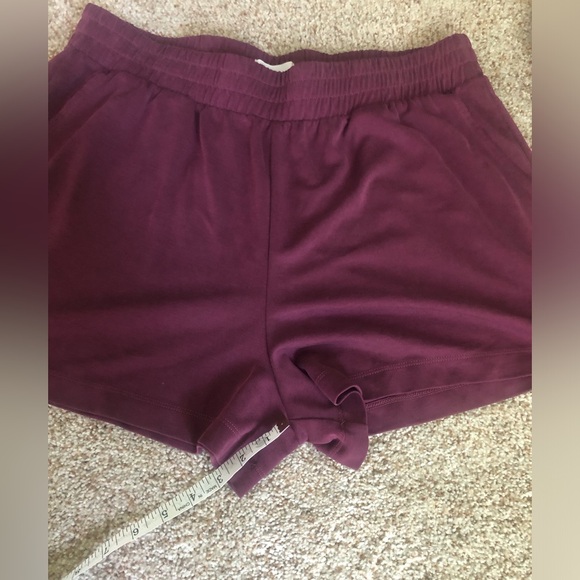 Lou & Grey Plum Colored Shorts. Elastic Waistband. Side Pockets. Size Large. - Picture 6 of 7